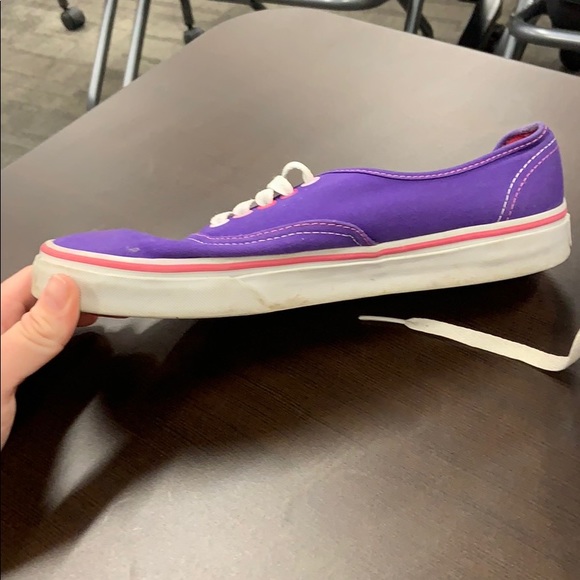 Vans - Picture 2 of 5